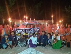 Unik..!! Menyambut Ramadhan 1444 H, Pos Taman Lansia Barokah Desa Wonosari Bondowoso Adakan Pawai Obor Lansia