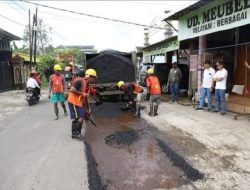 Bupati Trenggalek Turun Langsung Meninjau Perbaikan Jalan di Desa Gondang