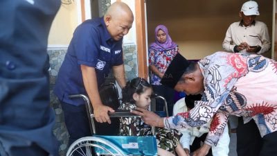 Kegiatan J-Berbagi, Bupati Jember Gelar Operasi Pasar Murah Hingga Lakukan Penyerahan Sertifikat Wakaf
