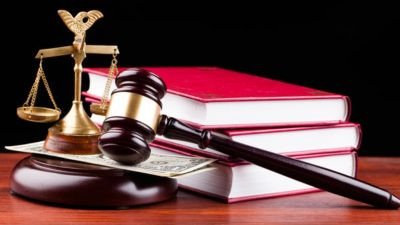 10 Sekolah Pengacara Terbaik di Dunia untuk Membangun Karir Anda