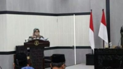 Mak Rini Sampaikan Nota Jawaban Atas Pandangan Umum Fraksi-fraksi DPRD Kabupaten Blitar