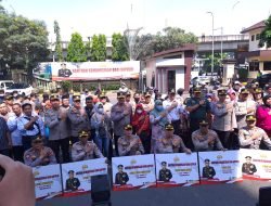 Wujud Kepedulian Kapolri ke Masyarakat, 2 Ribu Bansos Disebar ke Warga Jakarta Utara