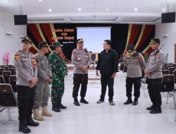 Cek Pengamanan Gereja, Kapolres Bojonegoro : Kewaspadaan Tetap Ditingkatkan