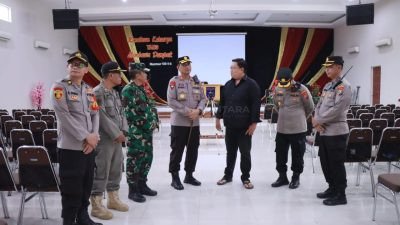 Cek Pengamanan Gereja, Kapolres Bojonegoro : Kewaspadaan Tetap Ditingkatkan