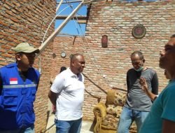 Melalui Dinas Sosial Labuhanbatu, Korban Angin Puting Beliung di Rantau Selatan Mendapatkan Bantuan Material