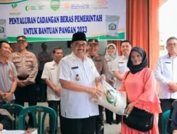 Bupati Pasaman Salurkan 292,8 Ton Beras Cadangan Pangan Pemerintah
