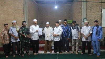 Safari Ramadhan di Masjid Nurul Huda Paroman Pasbar, Bupati Hamsuardi Serahkan Bantuan Rp 55 Juta