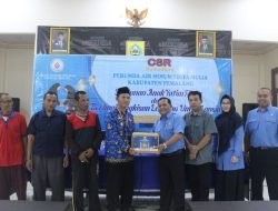Bentuk Kepedulian Sesama, Dirut Perumda Air Minum Tirta Mulia Pemalang Bagikan CSR