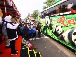 Berangkatkan 90 Bus Mudik Gratis ke 15 Kab/Kota di Jatim, Gubernur Khofifah: Selamat Mudik Salam Hangat untuk Keluarga