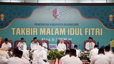 Bupati Bojonegoro dan Forkopimda Gelar Takbir Bersama Menyambut Hari Raya Idul Fitri 1444 H di Pendopo Malowopati