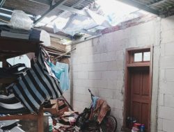 Akibat Hujan Disertai Angin Puting Beliung, Enam Rumah di Desa Karangjati Banjarnegara Rusak Parah