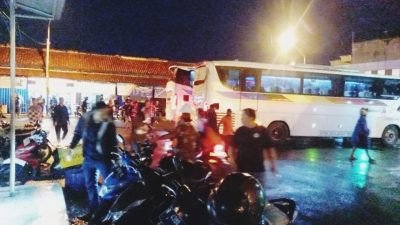 Puncak Arus Balik Lebaran Idul Fitri 1444 H, Ribuan Masyarakat Banjarnegara Padati Terminal Menuju Kembali ke Perantauan