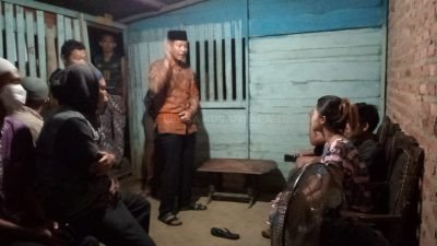 Lurah Lipat Kain Grebek Warung Remang-remang Karaoke di Wilayahnya