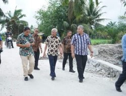 Tinjau Jembatan, Bupati Asahan Harap Masyarakat Jaga Jembatan dengan Baik