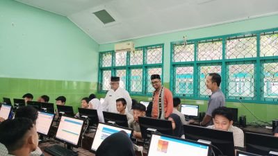 Kadispendik Bondowoso Kunjungi SMPN 1 Taman Krocok Pantau USPBK dan Persiapan Sekolah Penggerak