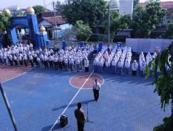 Memperingati Hari Pendidikan Nasional 2023, SMP Mulia Adakan Upacara di Kompleks Pendidikan Muhammadiyah Ngawi