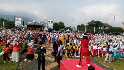 Kemeriahan Peringatan Hari Pendidikan Nasional 2023 di Banjarnegara, Dihadiri Lima Ribu Lebih Peserta