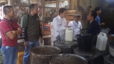 Satreskrim Polres Pangandaran Laksanakan Pengecekan dan Pengawasan Stok Serta Stabilitas Harga Bahan Pokok dan Penting di Pasar Tradisional Pananjung