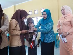 Ketua TP PKK dan DWP Labuhanbatu Kunjungi SMK Al Azis, Gelar Sosialisasi Pencegahan Pernikahan Dini