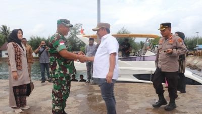 Bupati Aliong Mus Sambut Kunker Danrem 152/Baabullah di Pulau Taliabu