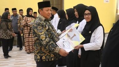 Tampil Sebagai Pembaca Doa, Safrudin Ahmad Dapat Hadiah Umroh dari Bupati Taliabu