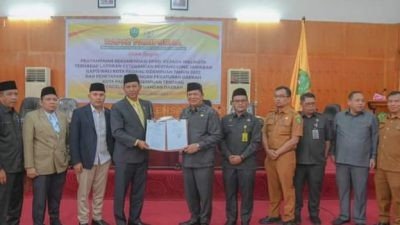 Wali Kota Padang Sidempuan Terima Rekomendasi Terkait LKPJ 2022 dan Ranperda Tentang Pengelolaan Keuangan Daerah
