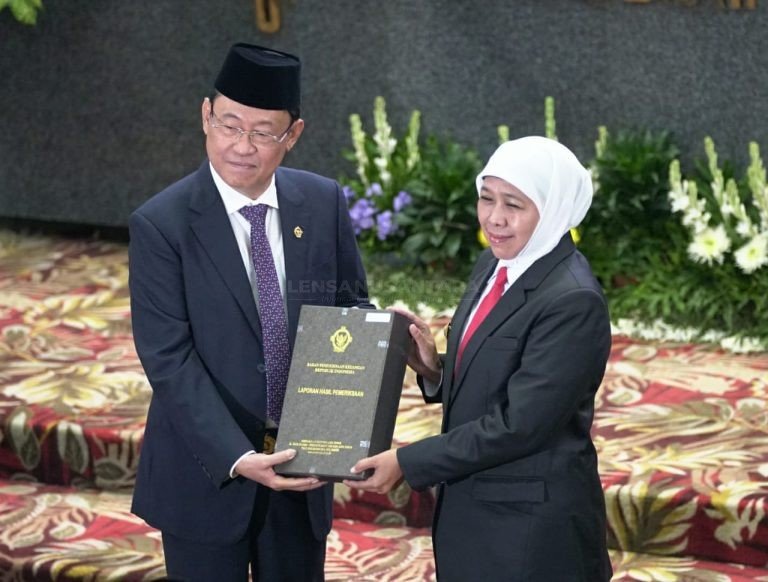 Gubernur Jawa Timur