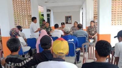 Warga Patemon Jember Geruduk Kantor Kecamatan Pakusari, Inginkan Penundaan Pelaksanaan PAW Kepala Desa