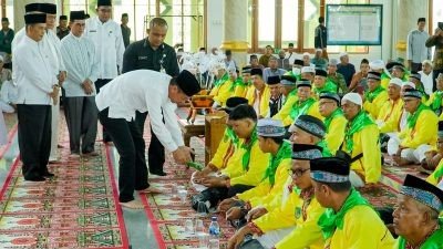 Bupati Lepas Keberangkatan 283 JCH Asal Kabupaten Rokan Hilir