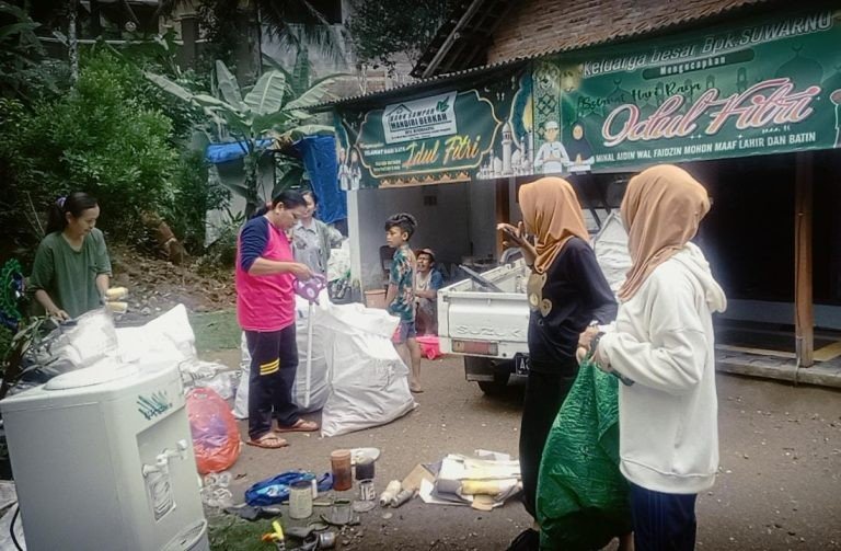 Ketua Bank Sampah Mandiri Berkah