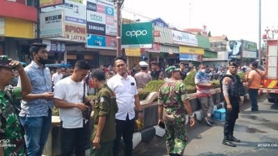 Gudang Toko Basa Putri Pemalang Diamuk Si Jago Merah di Siang Bolong