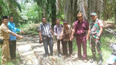 Tertuang Dalam Musdes, Pemdes Nusuk Kaur Perbaiki Jalan Sentral Produksi Pertanian dan Perkebunan