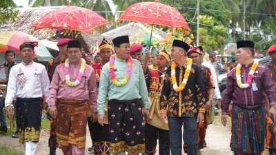 Perhelatan Pacu Jalur di Kecamatan Pangean Dibuka Plt Bupati Kuansing, Himbau Tingkatkan Persaudaraan