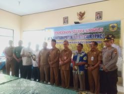 Bupati Bondowoso Salurkan 43.660 Liter Pupuk Gratis