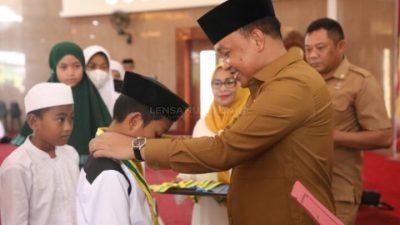 Hadiri Wisuda MDTA se-Kabupaten Bantaeng, Ilham Azikin Ajak Orang Tua Bekali Anak dengan Akhlak Mulia