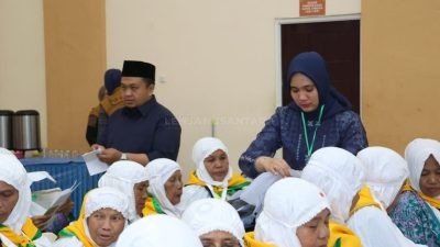 Bupati dan Ketua TP PKK Layani JCH Tapsel dengan Penuh Kasih Sayang