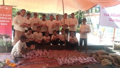 Rumah Zakat bersama Rumah Wakaf Bagikan Daging Kurban di Desa Wonosari