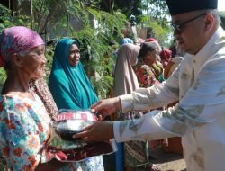Wabup Probolinggo Serahkan Berkah Kurban Kepada Masyarakat di Desa Sentong
