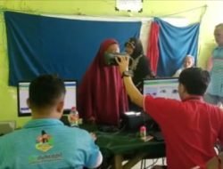 Pekan Taklim 2023, Ponpes Nurul Ulum Umar Zayyadi Gandeng Disdukcapil Pamekasan Lakukan Perekaman e-KTP Gratis