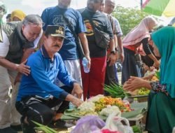 Wabup Fattah Jasin Tinjau TPS Pasar Kolpajung Pamekasan, Keluhan Pedagang Akan Segera Ditindaklanjuti