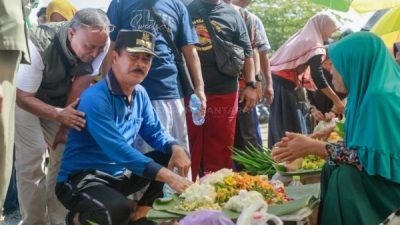 Wabup Fattah Jasin Tinjau TPS Pasar Kolpajung Pamekasan, Keluhan Pedagang Akan Segera Ditindaklanjuti