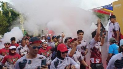 Ganjar dan Ribuan Pelari Meriahkan Bank Jateng Friendship Run 2023 di Yogyakarta