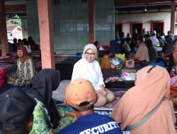 Wabup Lumajang Imbau Warga Terdampak Tetap Tinggal di Pos Pengungsian hingga Situasi Aman dan Kondusif
