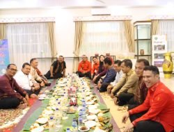 Bupati Ngeliwet Bareng Sekda dan OPD di Paviliun Tapsel Pada Penutupan PRSU ke-49