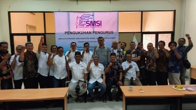 SMSI Jatim Kukuhkan Tiga Kepengurusan SMSI Kota dan Kabupaten
