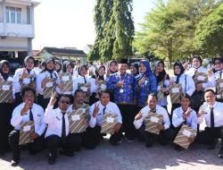 Bupati Situbondo Serahkan SK PPPK Guru Formasi Tahun 2022 Sebanyak 334