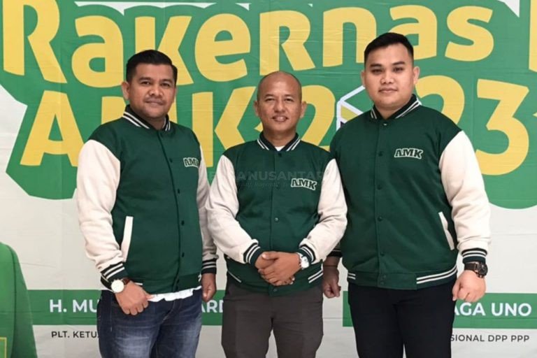 Ketua Angkatan Muda Ka'bah (AMK) Sumatera Barat