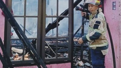 Akibat Percikan Api dari Batang Rokok, Rumah Warga di Banjarnegara Hangus Terbakar Menjadi Arang