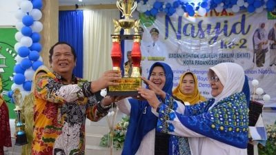 Wali Kota Irsan Tutup Festival Nasyid ke-2 BKMT Tingkat Kota Padangsidimpuan