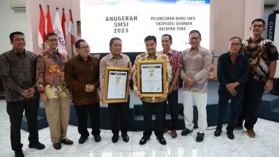 Berkontribusi Atas Pembangunan Pers, Pj Gubernur Banten Al Muktabar Raih Anugerah Sahabat Pers SMSI